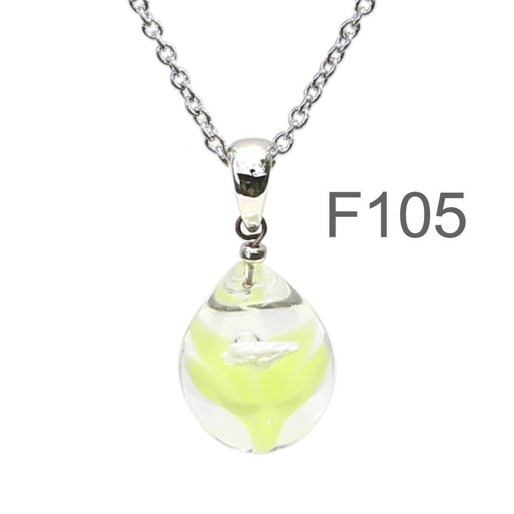 薄イエローグリーン色のお花が入った ガラスの遺骨ペンダント