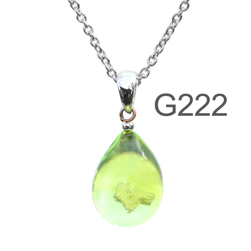 黄緑超薄ブルー色のグラデーションが美しい ガラスの遺骨ペンダント