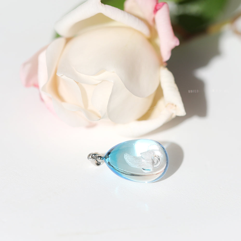 大きなお骨からは大きな泡が出ます