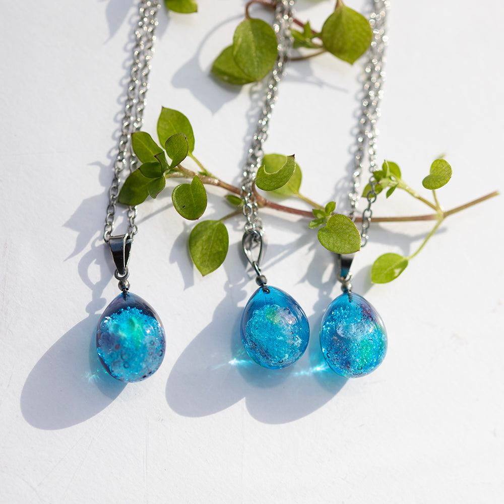 海という名前の猫さんのご家族が選ばれたのは海という色のガラス